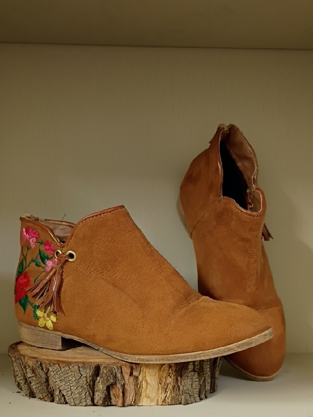 Brown Suede Ankle Zip Closure Boots with Floral Embroidery Size 6'